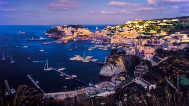 Telepass sbarca in mare con il ticket digitale a Ponza