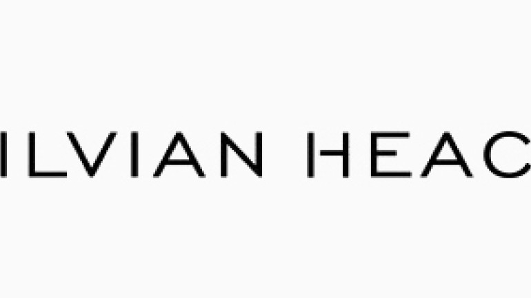 Un nuovo outfit digitale per Silvian Heach