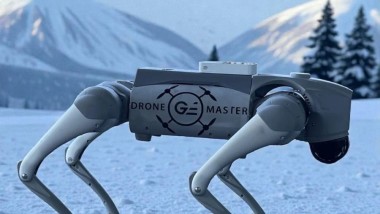 Tracciabilità RFID con droni e cani robot